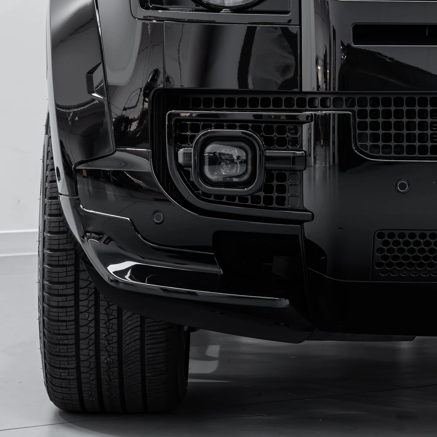 Defender L663 90/110/130 URBAN Front DRL Intakes with Nolden DRL'S