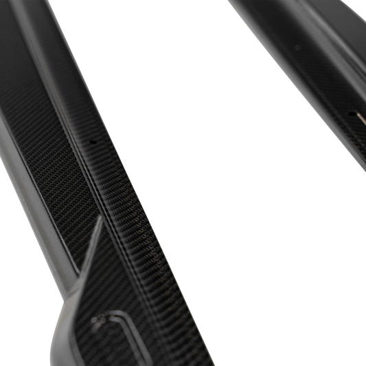 Audi RS4 B9 / B9.5 Lower Side Sills with URBAN Branding - Visual Carbon Fibre Lacquered