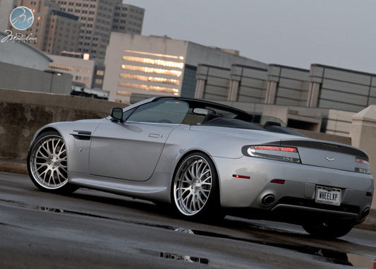 Aston Martin V8 Vantage - All Rear Section