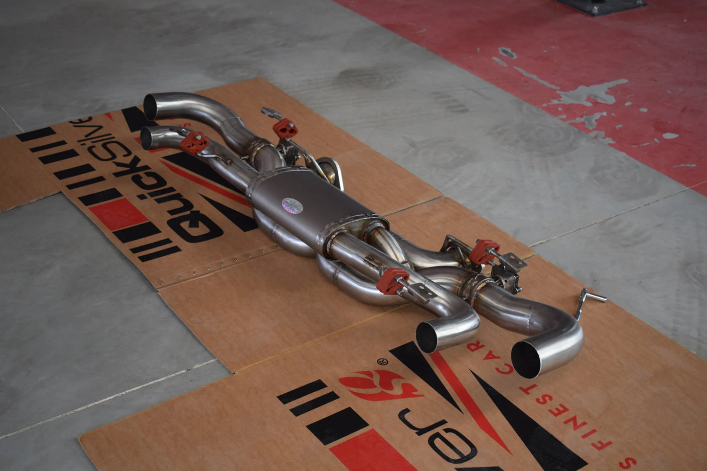 Aston Martin V12 Vanquish - Titan Sport System with Sound Architect (2025 on)