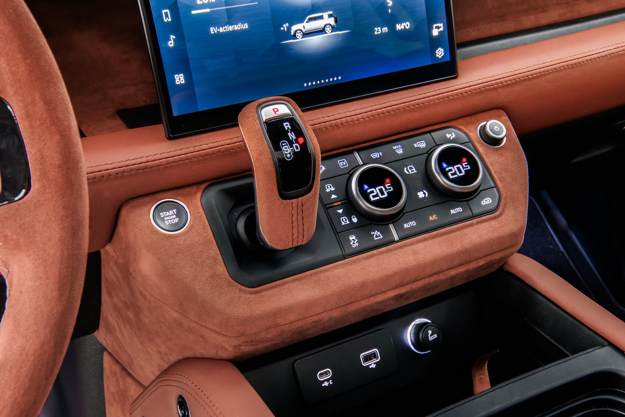 Defender L663 110/130 URBAN Interior