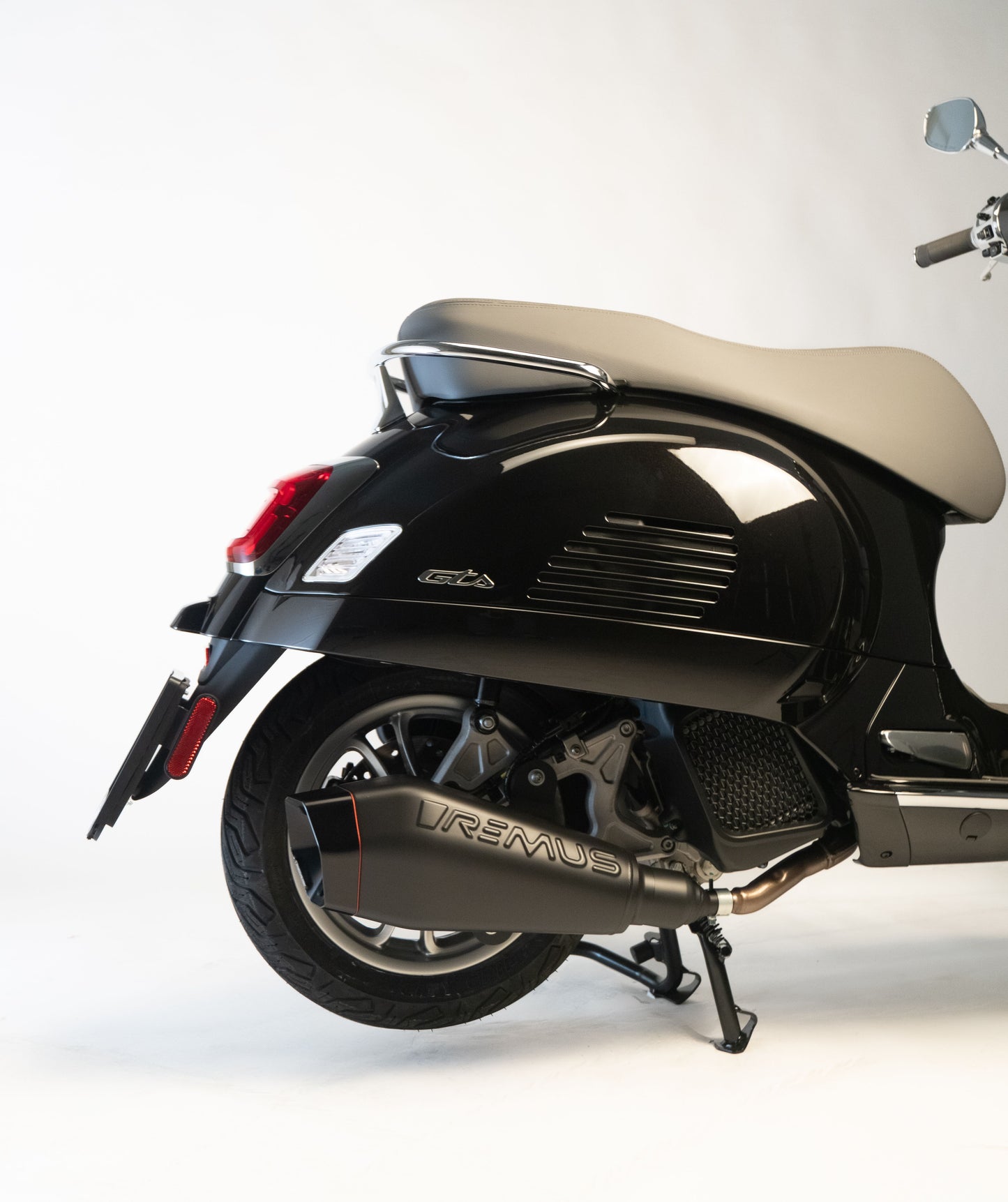 RS 2.0 Exhaust for Vespa GTS 125 — Headers + Sport Silencer (#14)