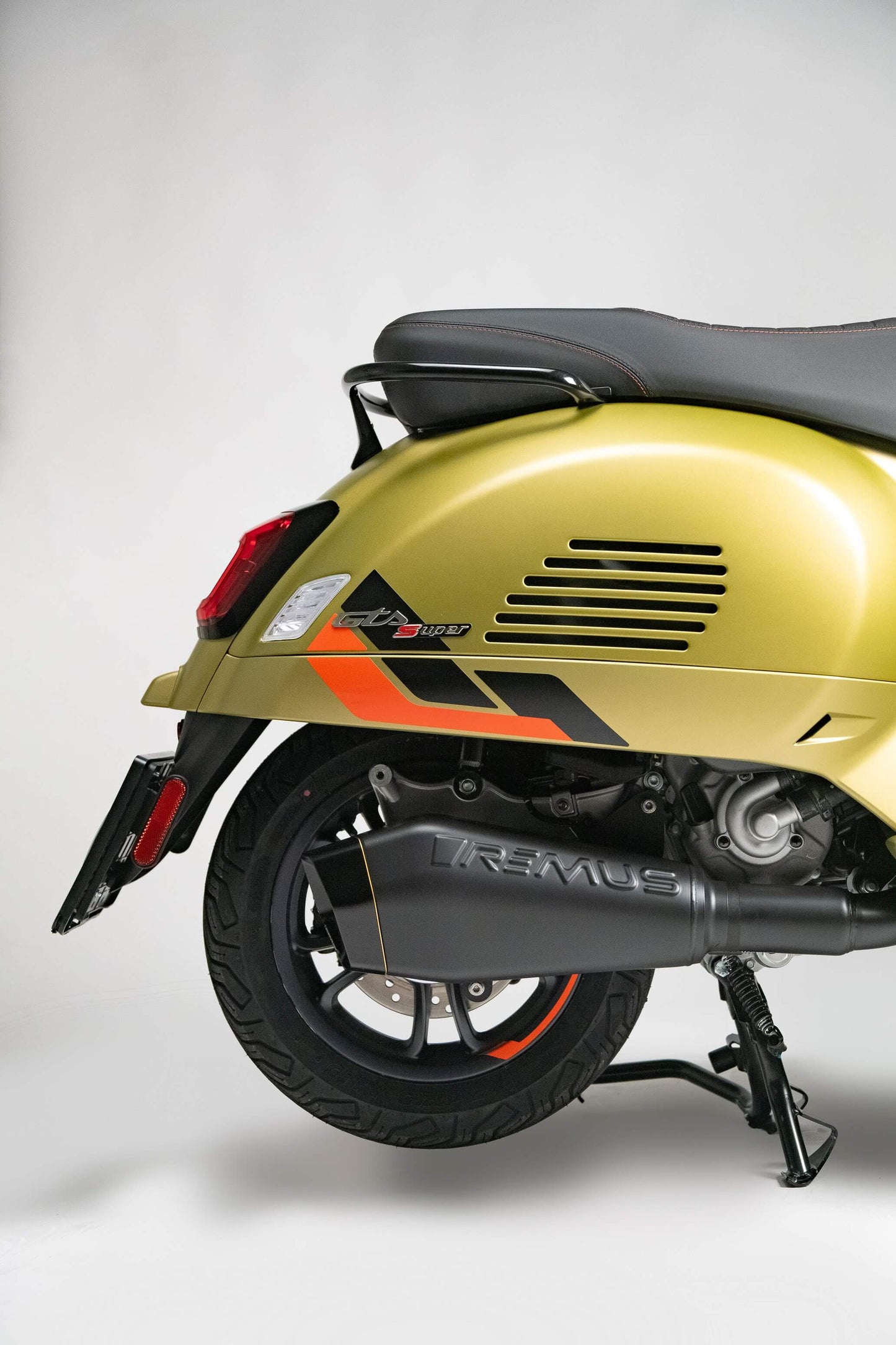 RS 2.0 Sport Exhaust System for VESPA GTS 310 — Headers + Sport Silencer (#13)