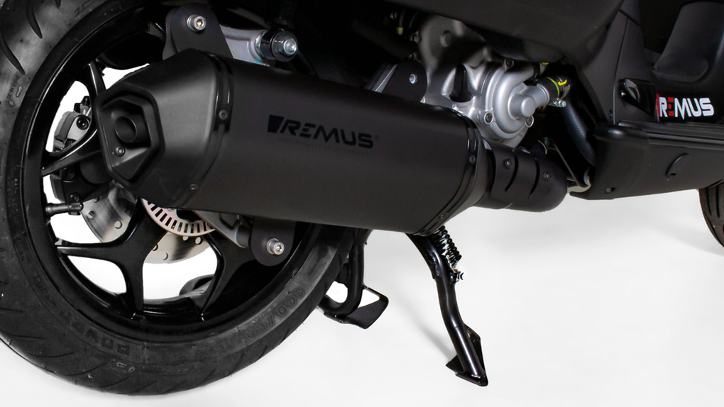 NOTTE Slip On Exhaust for Vespa GTS & GTS Super 300 HPE — Racing Black