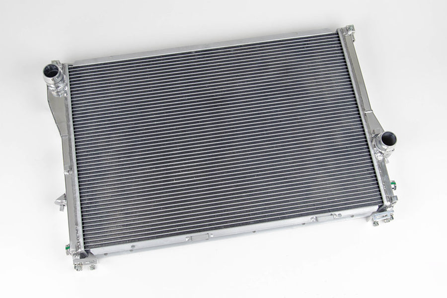 BMW M5 E39 99-03 / 540i E39 95-03 Radiator Manual (fits Auto w/ mod)