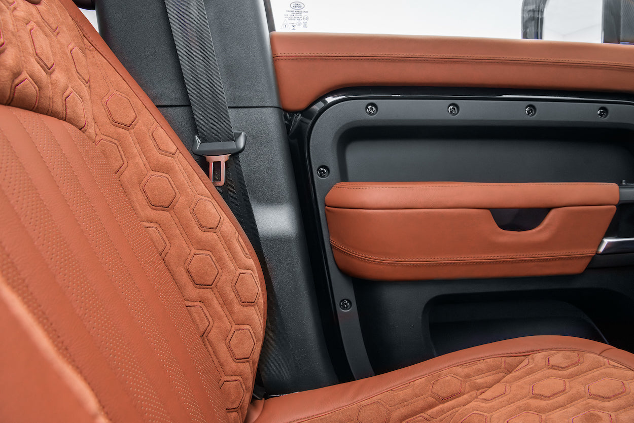 Defender L663 110/130 URBAN Interior