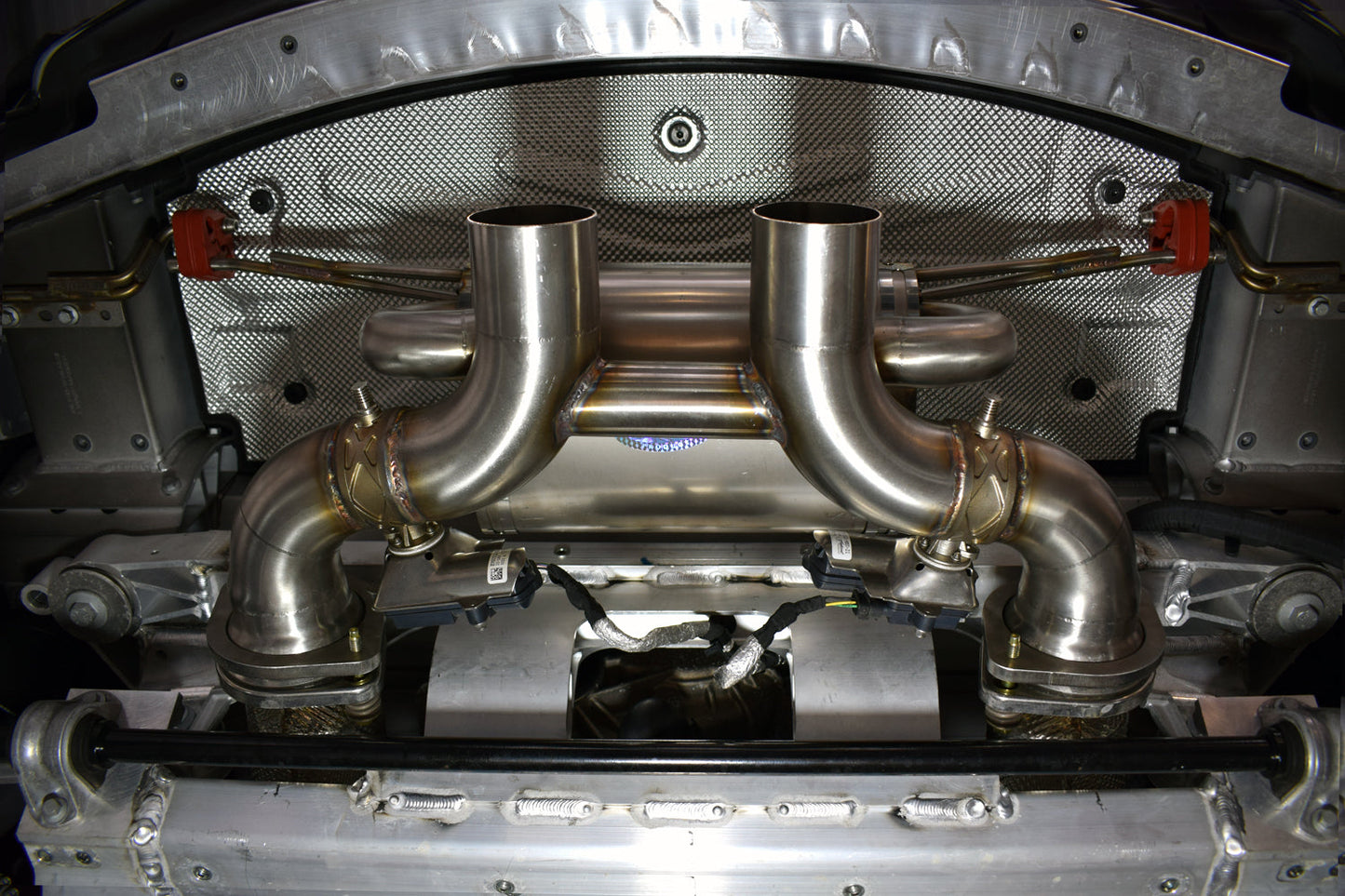 Aston Martin V12 Vantage Titan Sport System w/ Sound Architect