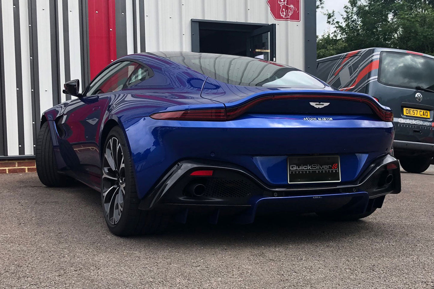 Aston Martin V8 Vantage System w/ Sound Architect