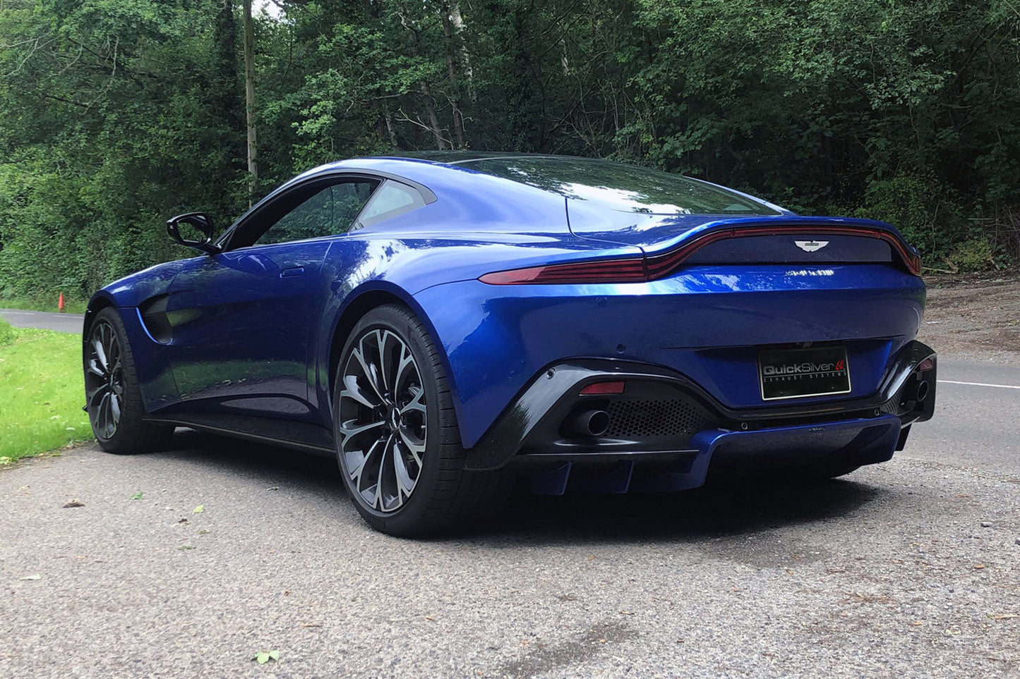 Aston Martin V8 Vantage Sport System w/ Sound Architect