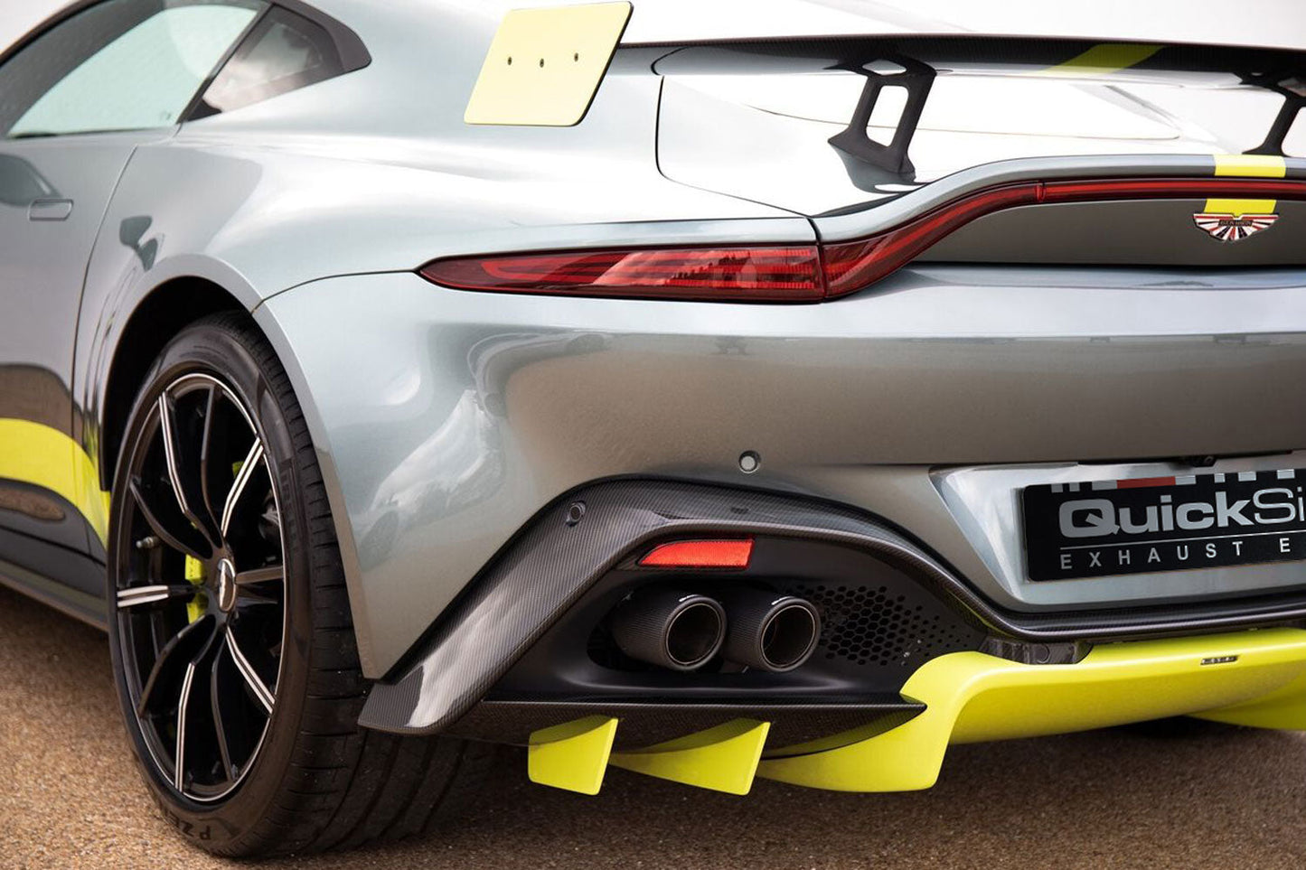 Aston Martin V8 Vantage Sport System w/ Sound Architect