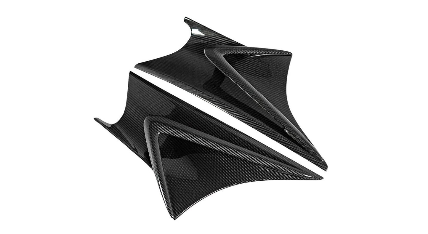 Ferrari Purosangue inserts front fenders visible Carbon