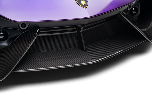 Lamborghini Revuelto Center part (original Look) visible carbon