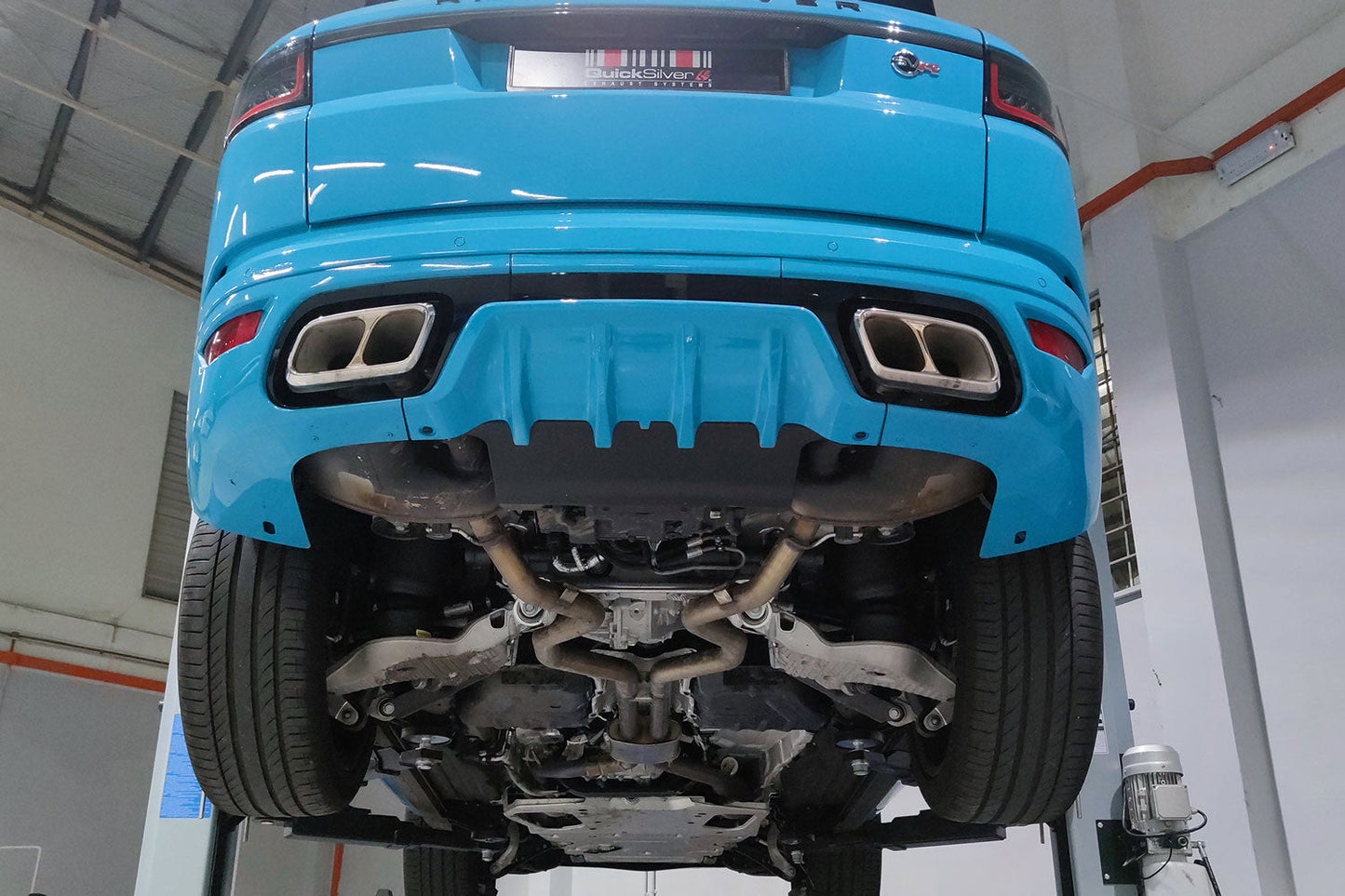 Range Rover Sport SVR Sport System