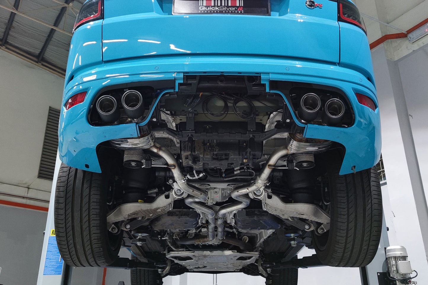 Range Rover Sport SVR Sport System