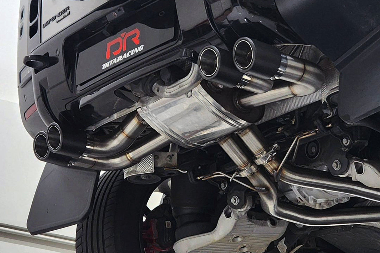 Land Rover Defender P400 90 & 110 Sport System w/ Sound Architect