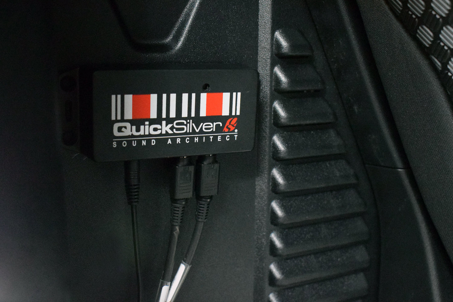 Land Rover Defender P400 90 & 110 Sport System w/ Sound Architect