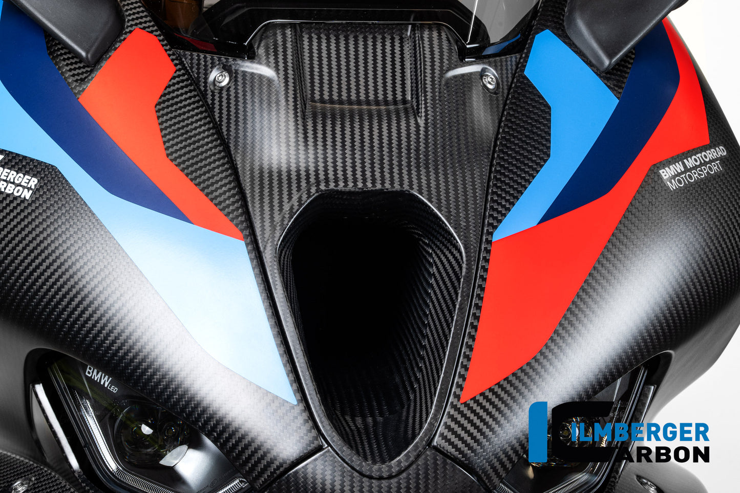 Airchannel on the Front Fairing BMW M 1000 RR MY from 2023 street