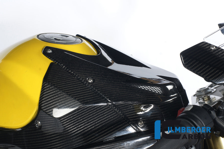 Tank cover top with carbon grid