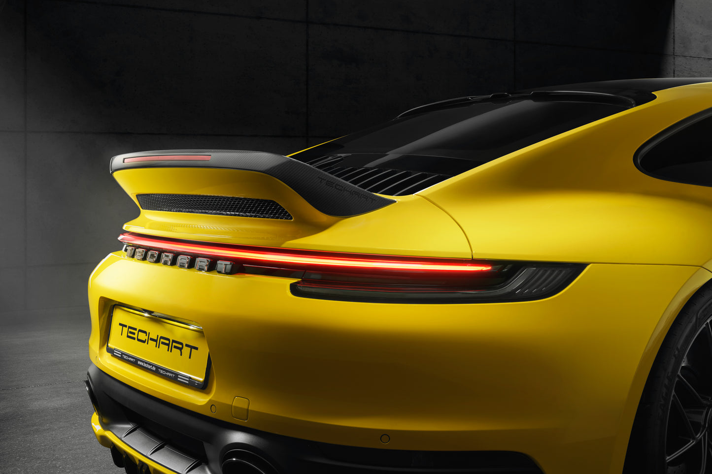 Porsche 992 Turbo Coupé Rear spoiler III Carbon