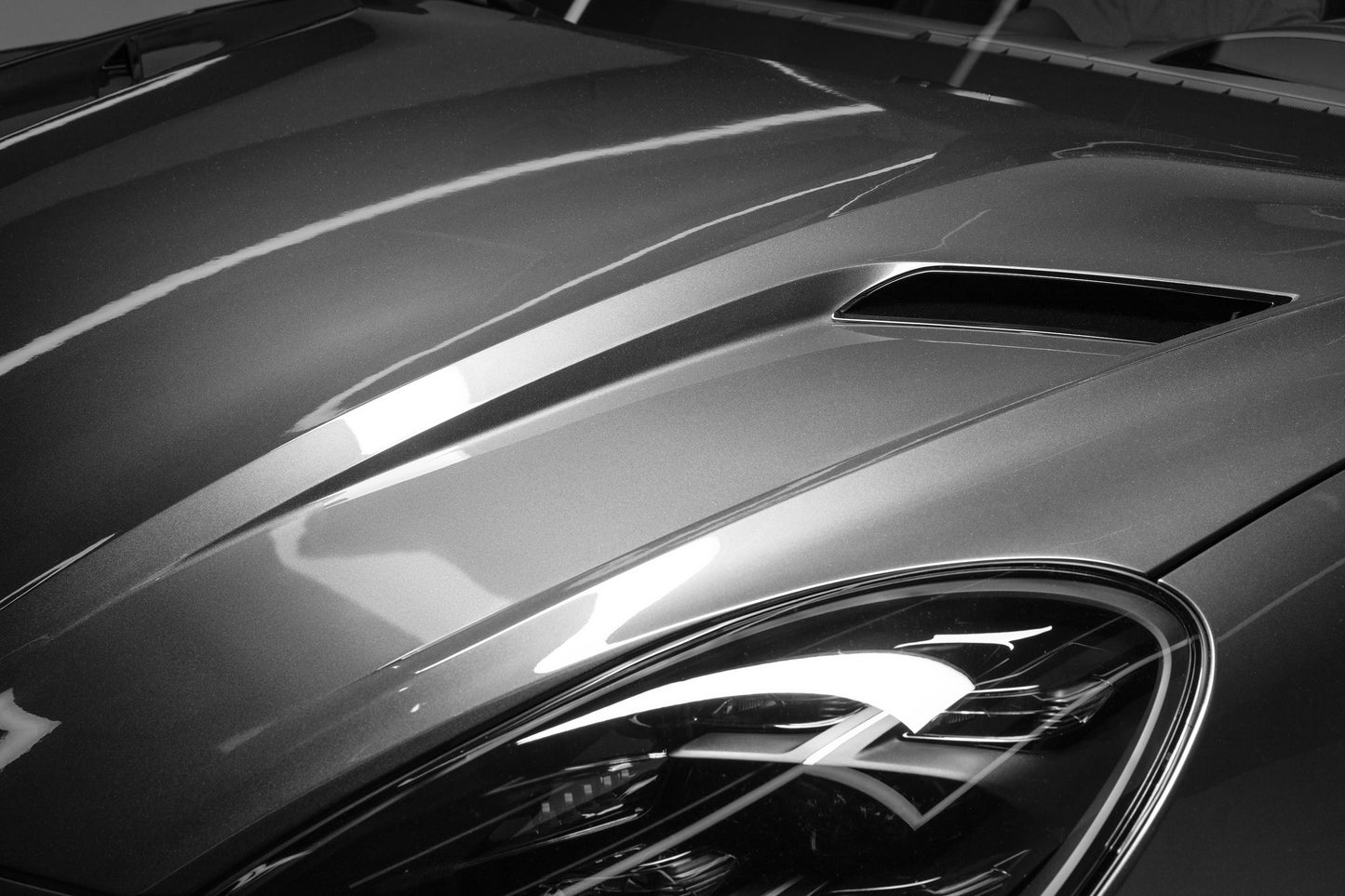 Porsche 9YA Cayenne / Coupe from model year 2018 Aero hood in carbon fiber