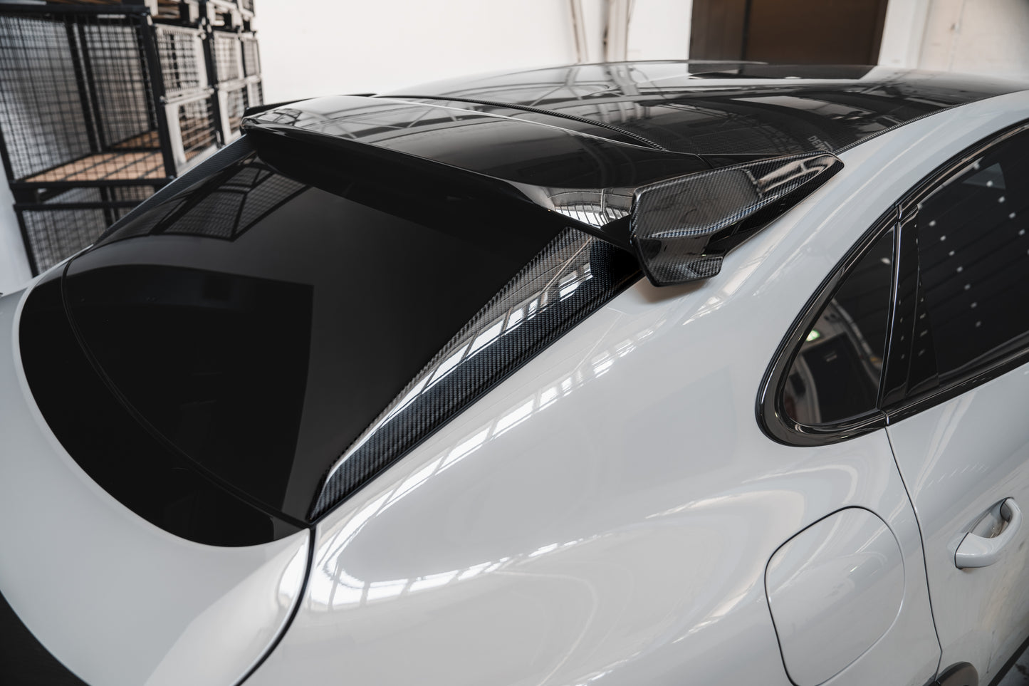 Porsche 9YA Cayenne Coupe from model year 2018 Aero Curtain Rear