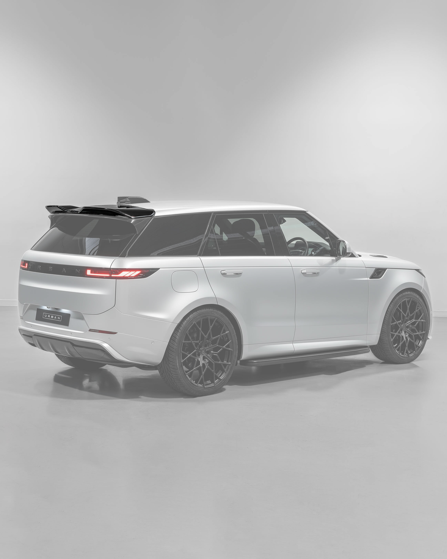 Range Rover L461 Rear Spoiler in ABS Plastic